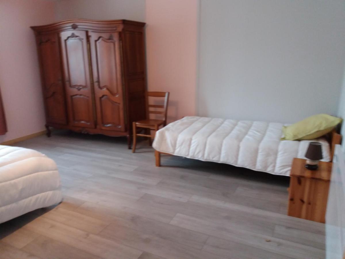 Appartement Meuble Agreable Au Coeur Du Massif Du Jura Malpas Экстерьер фото